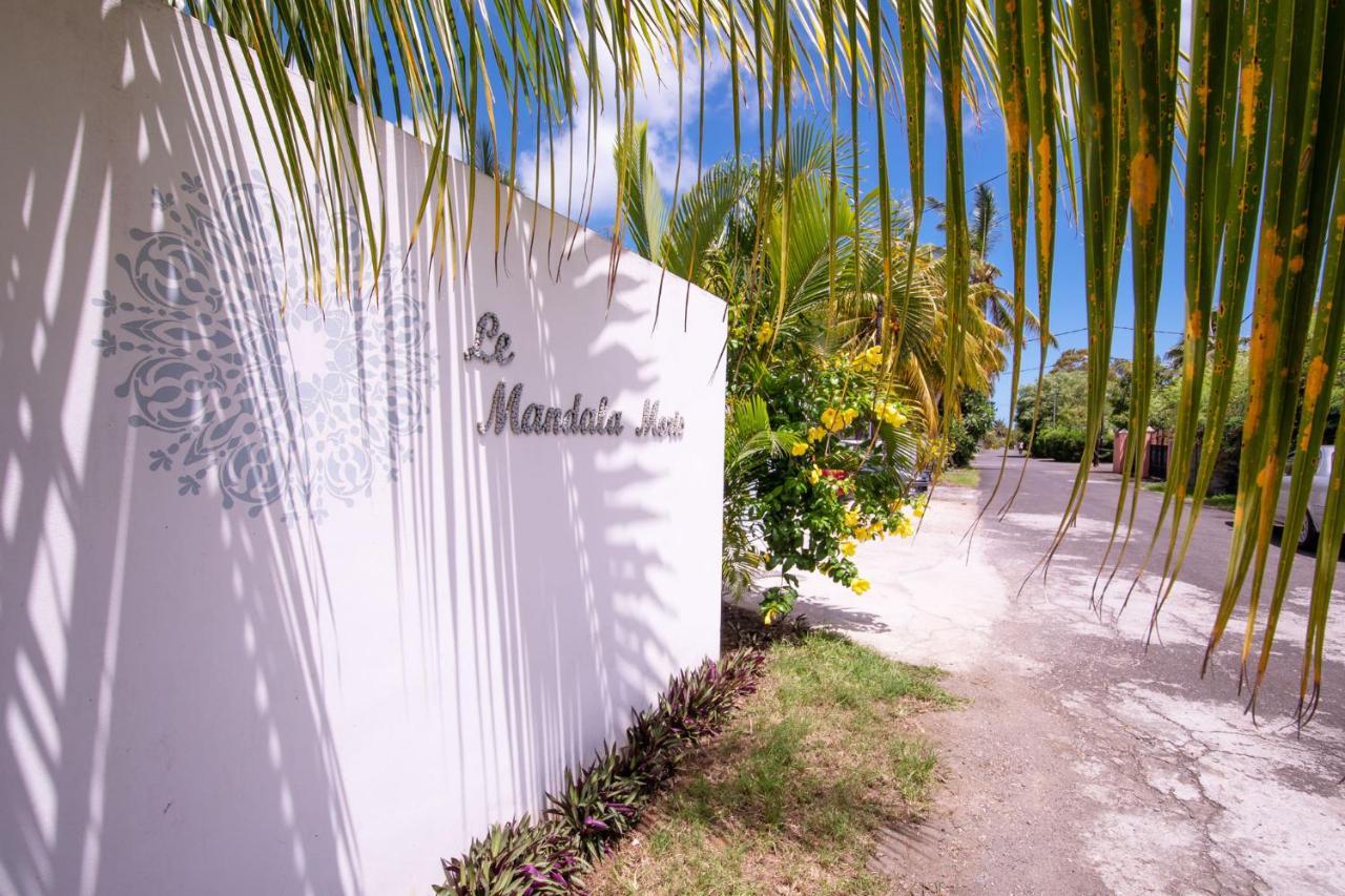 Le Mandala Moris Guesthouse Pointe Aux Canonniers Гранд-Бэй Экстерьер фото