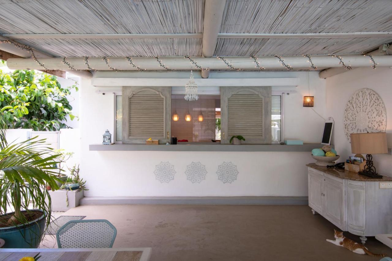 Le Mandala Moris Guesthouse Pointe Aux Canonniers Гранд-Бэй Экстерьер фото