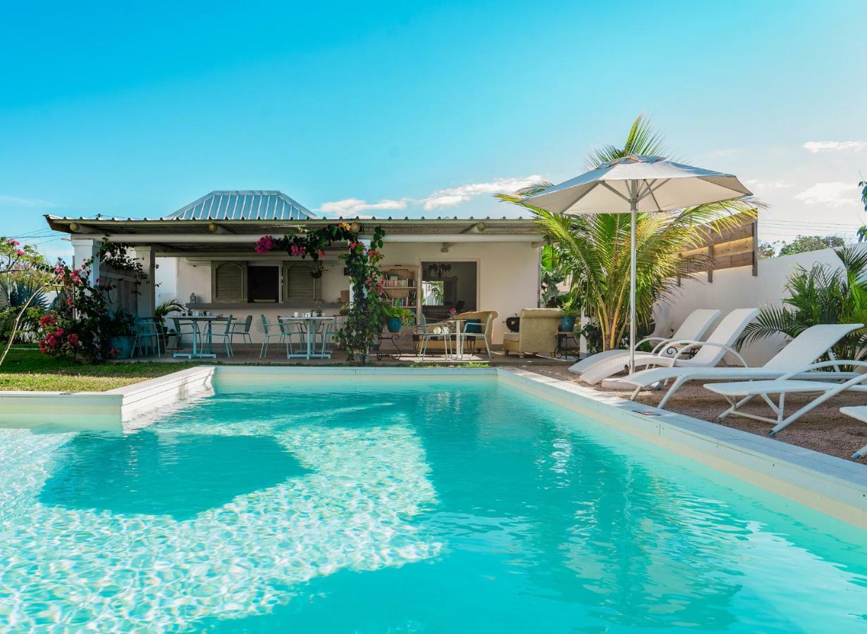 Le Mandala Moris Guesthouse Pointe Aux Canonniers Гранд-Бэй Экстерьер фото