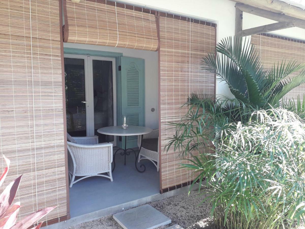 Le Mandala Moris Guesthouse Pointe Aux Canonniers Гранд-Бэй Экстерьер фото
