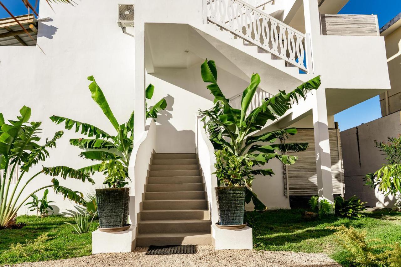Le Mandala Moris Guesthouse Pointe Aux Canonniers Гранд-Бэй Экстерьер фото